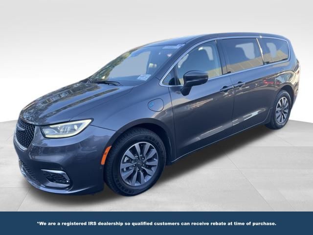 2022 Chrysler Pacifica Hybrid Touring L