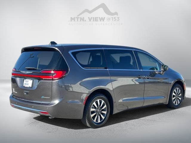 2022 Chrysler Pacifica Hybrid Touring L