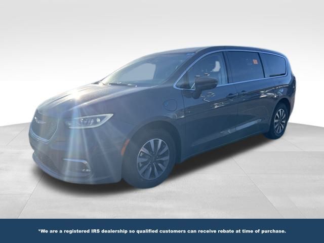 2022 Chrysler Pacifica Hybrid Touring L