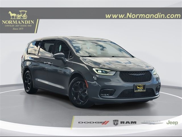 2022 Chrysler Pacifica Hybrid Touring L