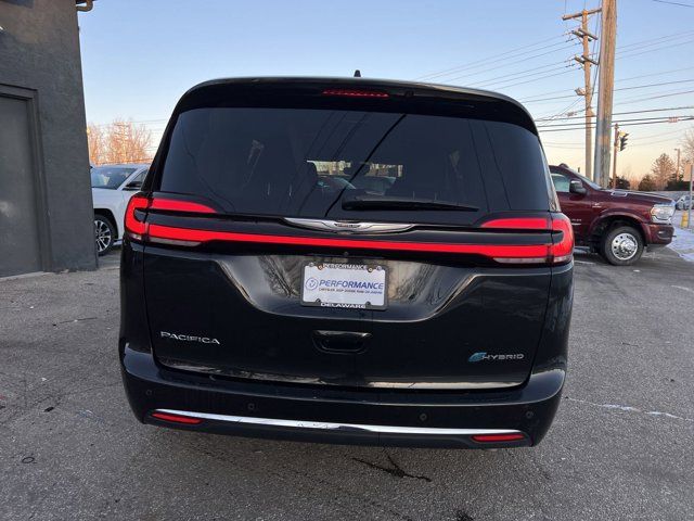 2022 Chrysler Pacifica Hybrid Touring L