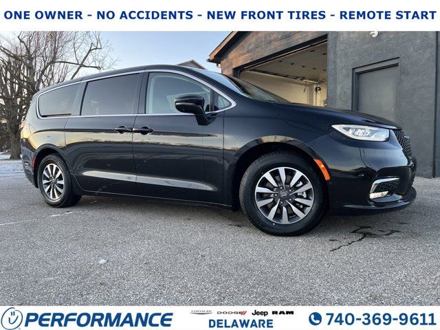 2022 Chrysler Pacifica Hybrid Touring L