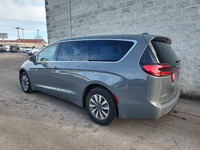 2022 Chrysler Pacifica Hybrid Touring L