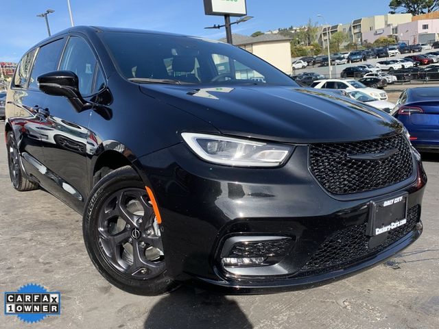 2022 Chrysler Pacifica Hybrid Touring L