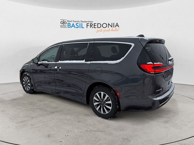 2022 Chrysler Pacifica Hybrid Touring L