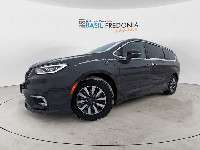 2022 Chrysler Pacifica Hybrid Touring L