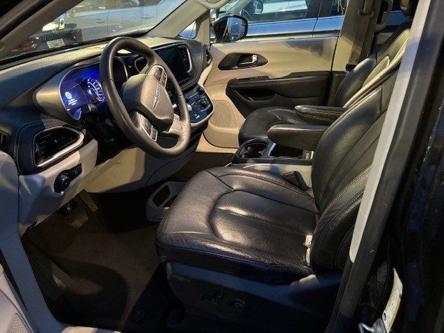 2022 Chrysler Pacifica Hybrid Touring L