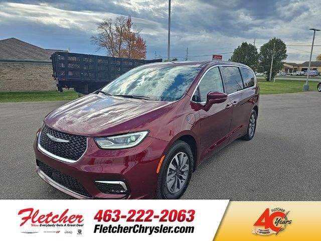 2022 Chrysler Pacifica Hybrid Touring L