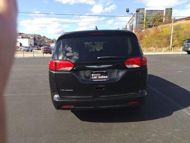 2022 Chrysler Voyager LX