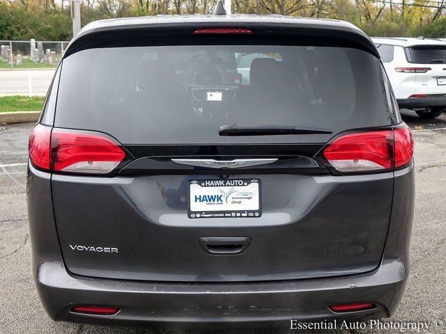 2022 Chrysler Voyager LX