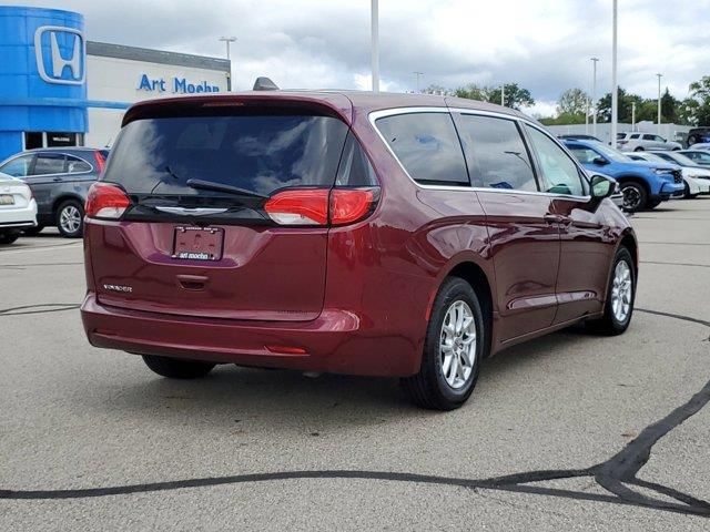 2022 Chrysler Voyager LX