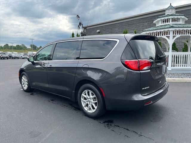 2022 Chrysler Voyager LX