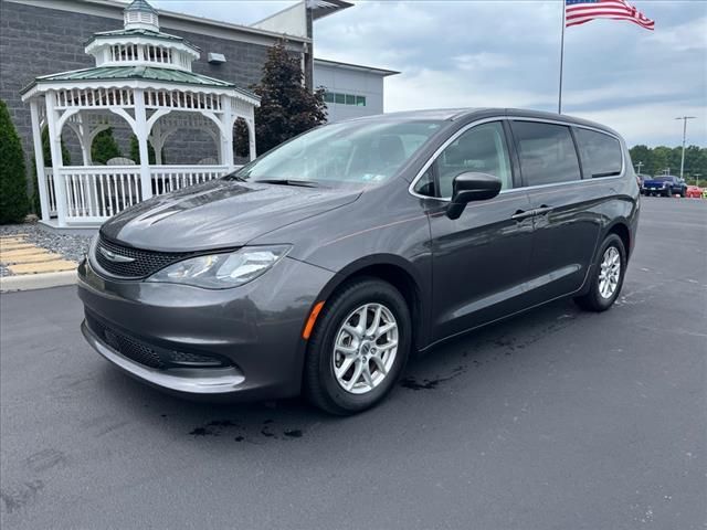 2022 Chrysler Voyager LX