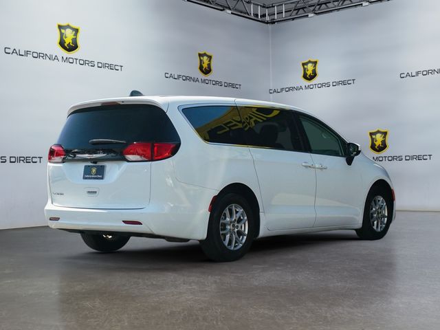 2022 Chrysler Voyager LX