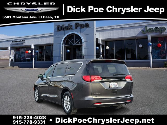 2022 Chrysler Voyager LX