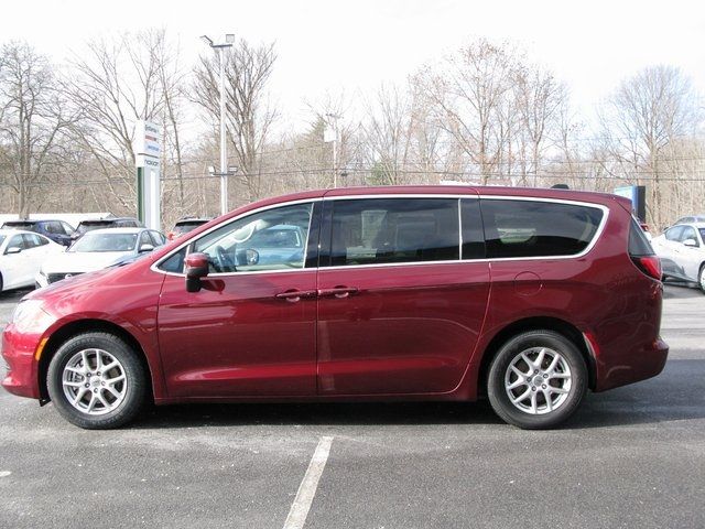 2022 Chrysler Voyager LX