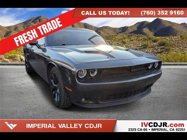 2022 Dodge Challenger SXT