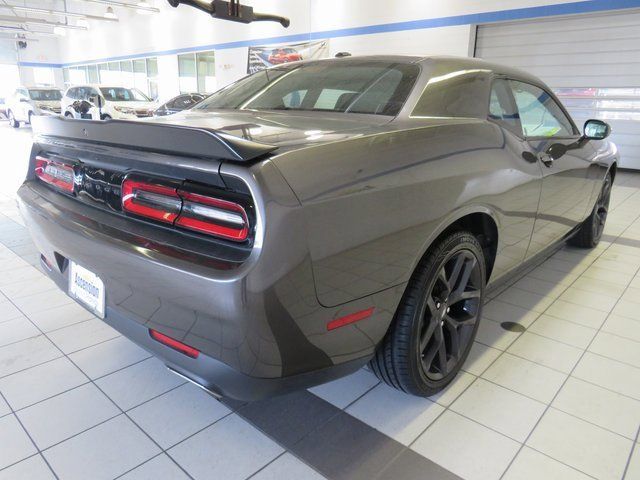 2022 Dodge Challenger SXT