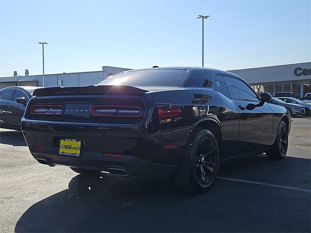 2022 Dodge Challenger SXT