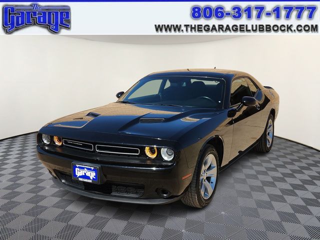 2022 Dodge Challenger SXT