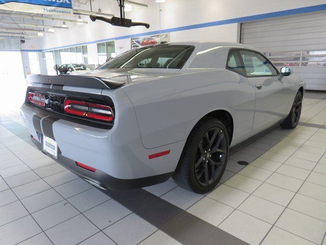 2022 Dodge Challenger SXT