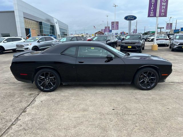 2022 Dodge Challenger SXT