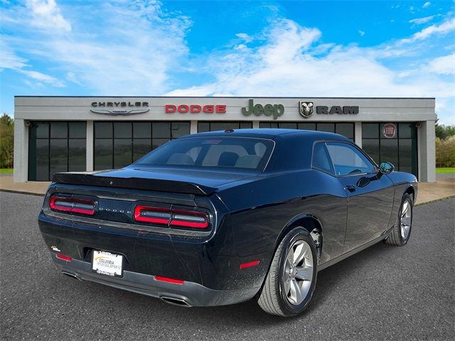 2022 Dodge Challenger SXT