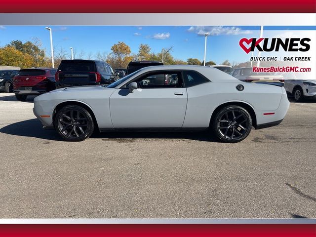 2022 Dodge Challenger SXT