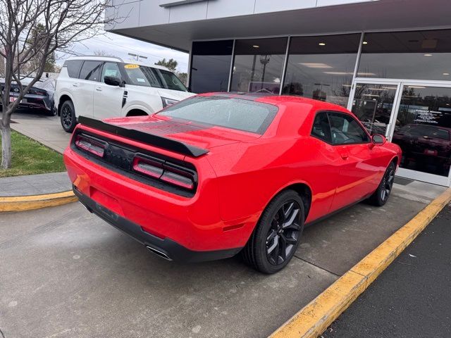 2022 Dodge Challenger SXT