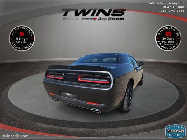 2022 Dodge Challenger SXT