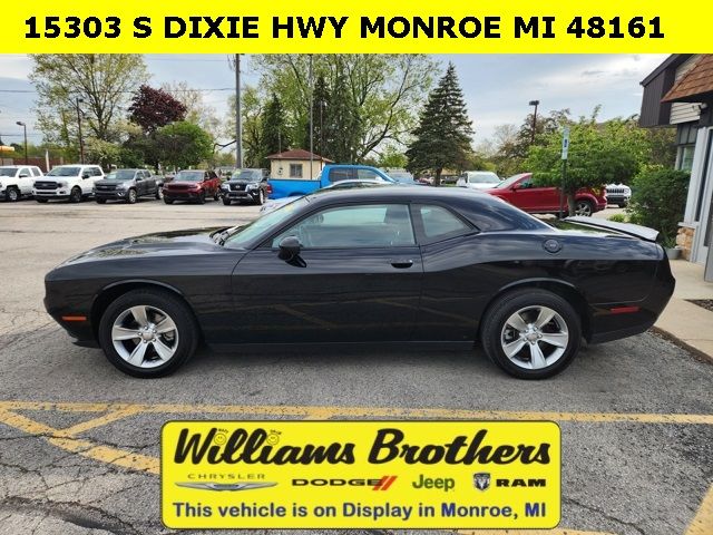 2022 Dodge Challenger SXT