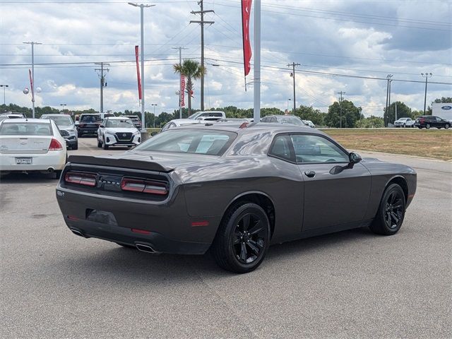 2022 Dodge Challenger SXT