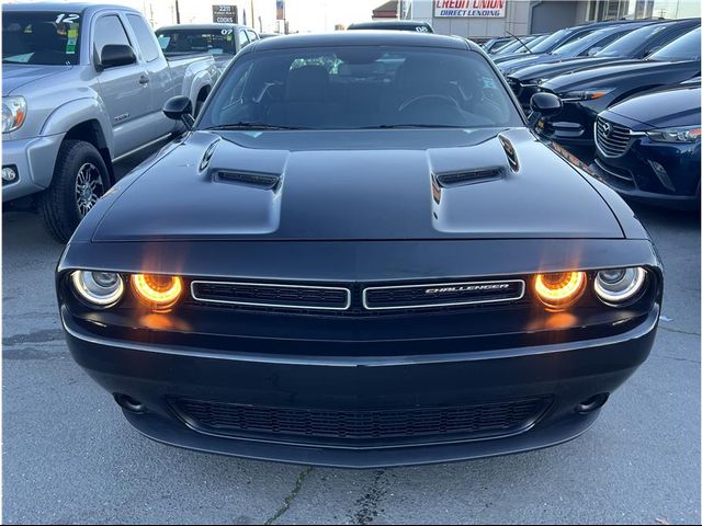 2022 Dodge Challenger SXT