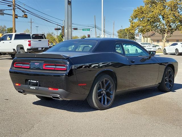 2022 Dodge Challenger SXT