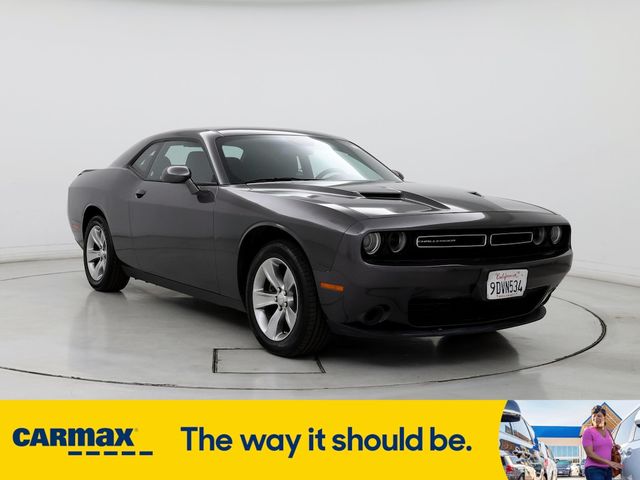 2022 Dodge Challenger SXT