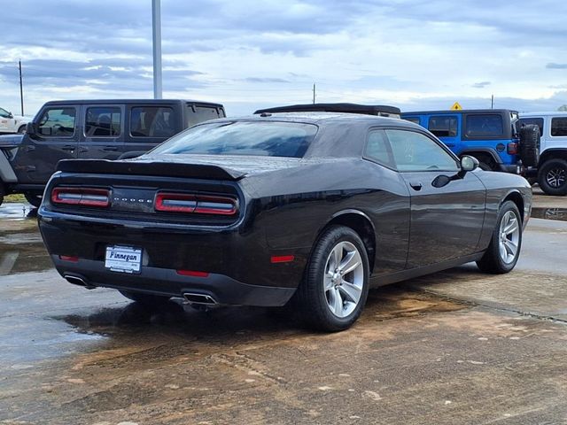 2022 Dodge Challenger SXT