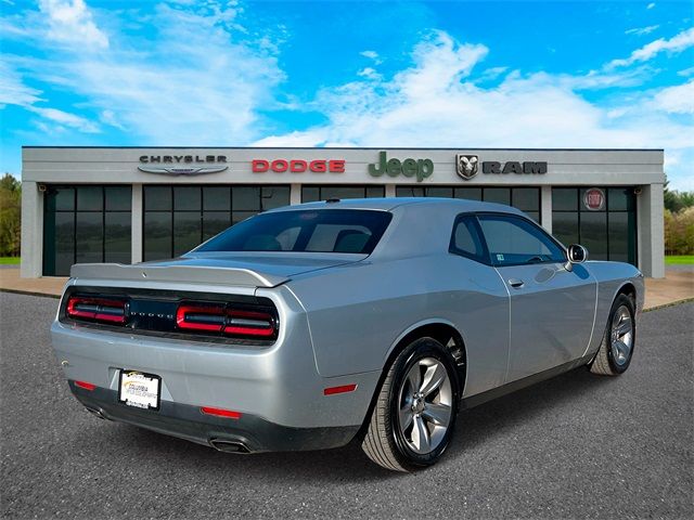 2022 Dodge Challenger SXT