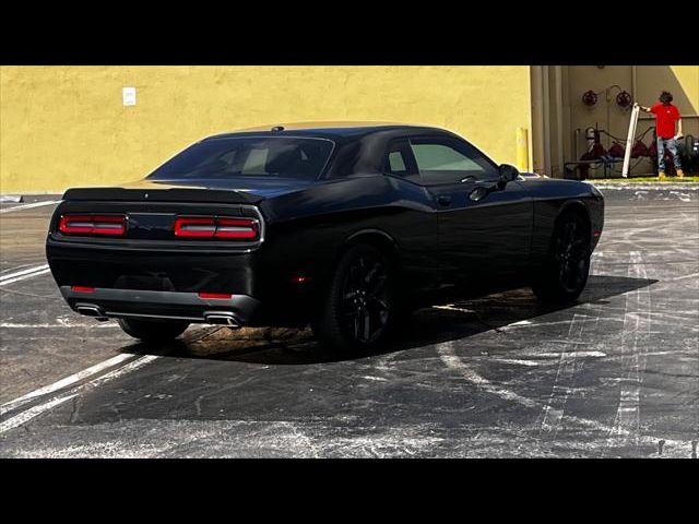 2022 Dodge Challenger SXT