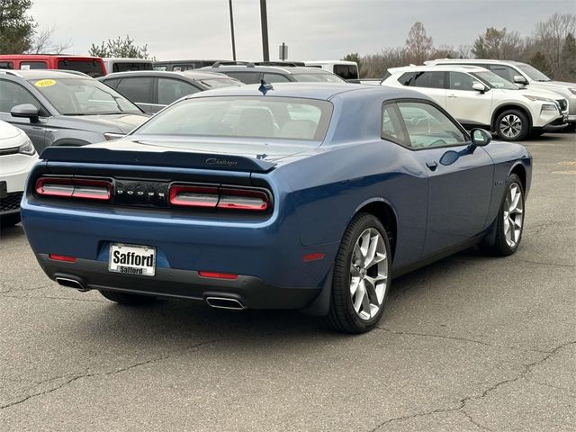 2022 Dodge Challenger SXT