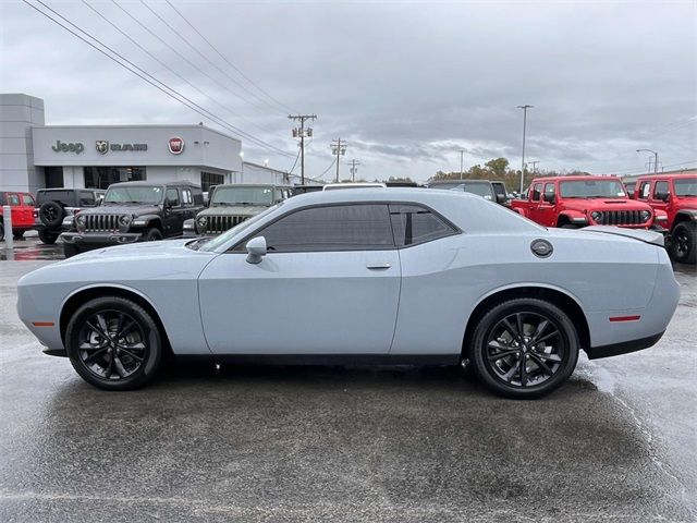 2022 Dodge Challenger SXT