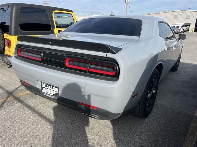 2022 Dodge Challenger SXT