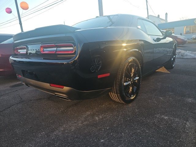 2022 Dodge Challenger SXT