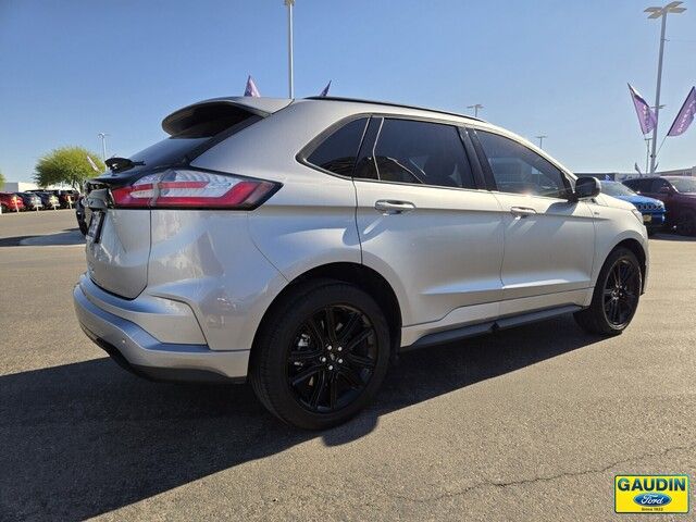 2022 Ford Edge ST Line