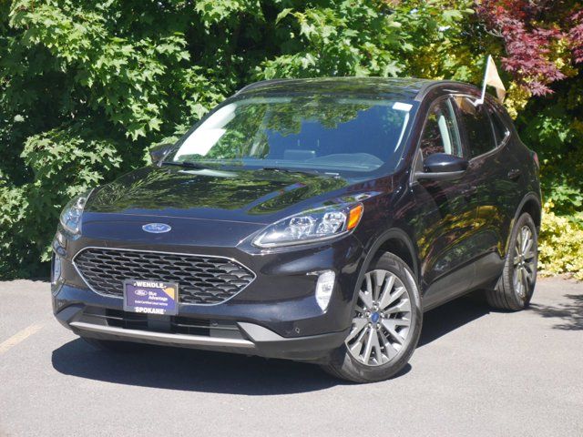 2022 Ford Escape Titanium