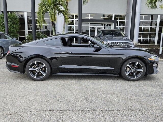 2022 Ford Mustang EcoBoost