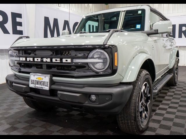 2022 Ford Bronco Base