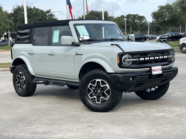 2022 Ford Bronco Base