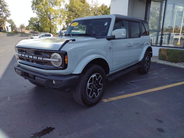 2022 Ford Bronco Outer Banks