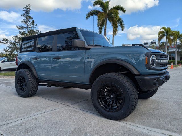 2022 Ford Bronco Black Diamond