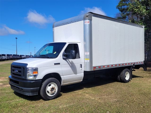 2022 Ford E-Series Base